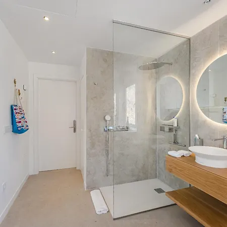 Blue Haven - Ocean View Penthouse With Private Jacuzzi And Community Pool شقة