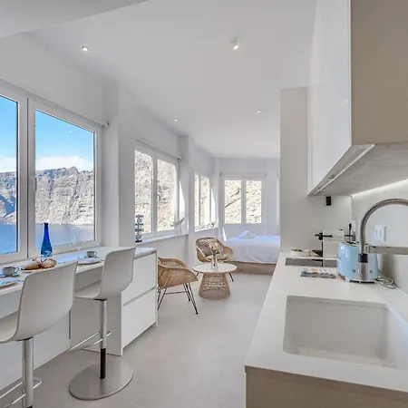 Blue Haven - Oceanfront Penthouse - Privacy - Private Jacuzzi - Community Pool - Ac